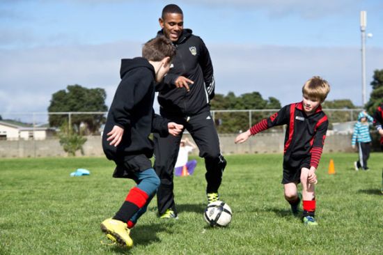 Wellington Phoenix and Capital Football Partner For School Kids