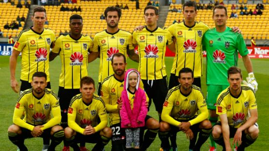 Wellington Phoenix 1-0 Central Coast Mariners: in pictures